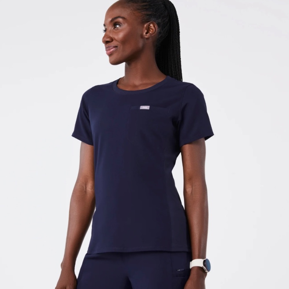 Figs Eliza Slim Crew Neck